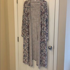 EUC LuLaRoe Sarah - Floral - L